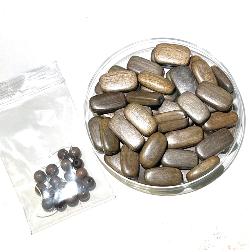 🎉💕5 for $50!!!🌷🌸 Lot of 24 Exotic Wooden Beads